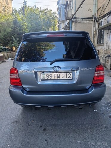Toyota Highlander-2