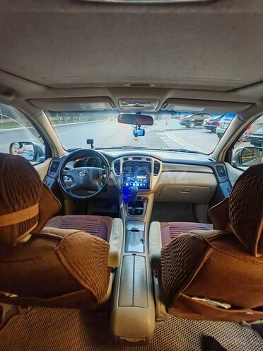 Toyota Highlander-3