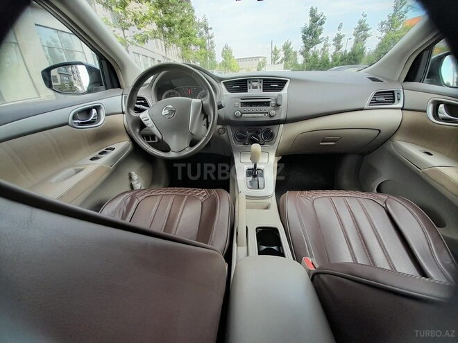Nissan Sentra-11