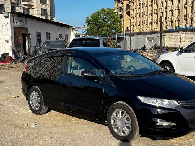 Honda Insight-3