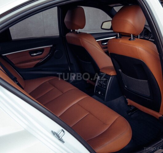 BMW 330-8