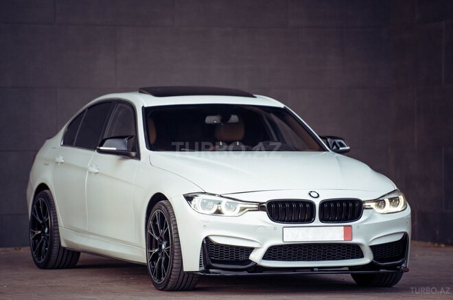 BMW 330-1
