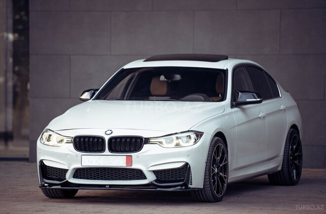 BMW 330-2