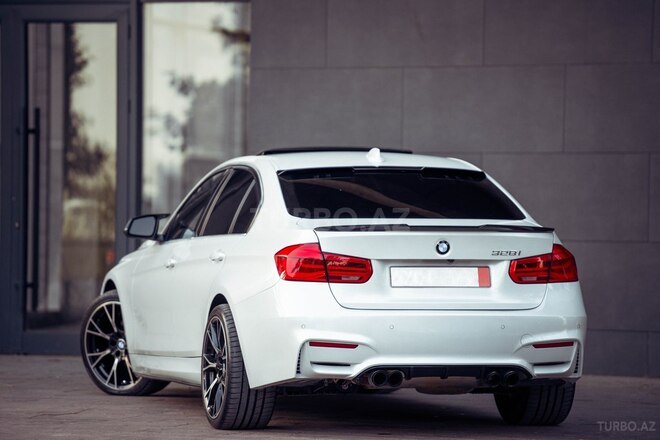 BMW 330-10