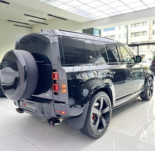Land Rover Defender-6