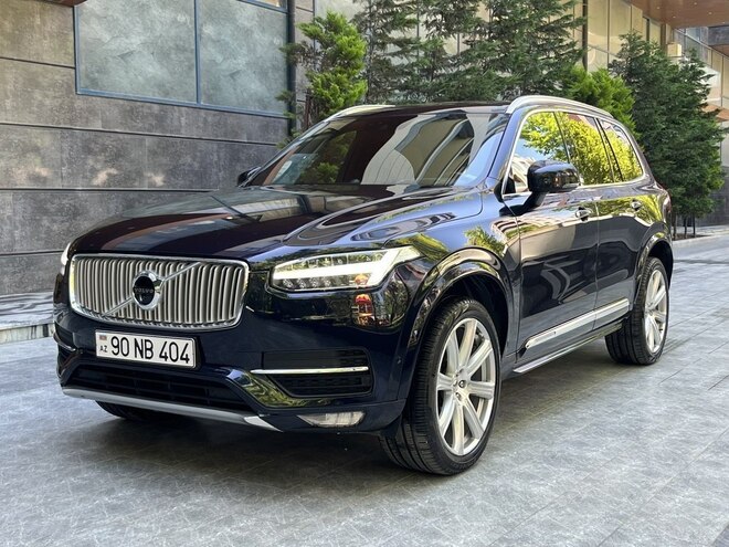 Volvo XC90-1
