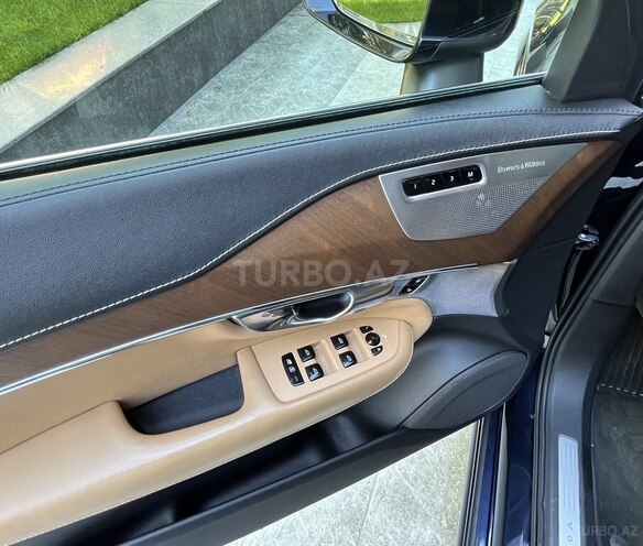 Volvo XC90-10