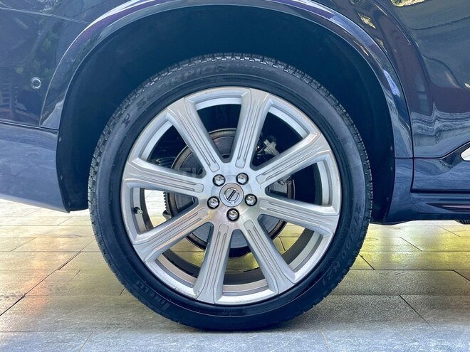 Volvo XC90-19