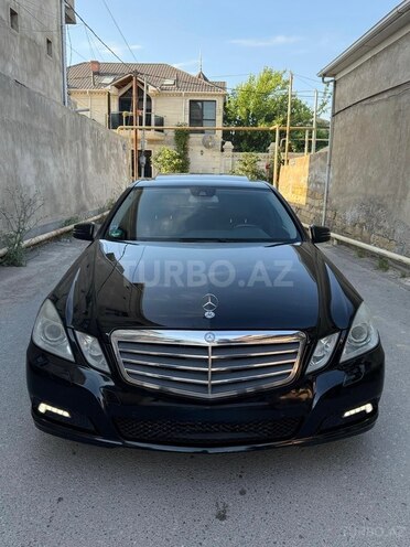 Mercedes E 250-1