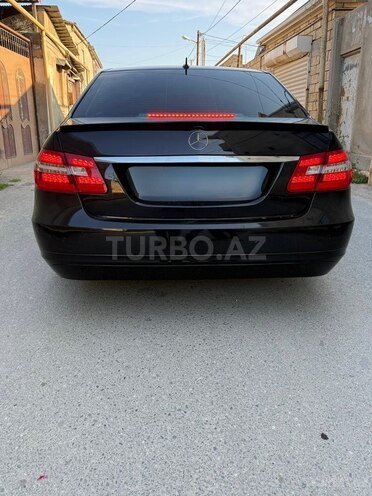 Mercedes E 250-13