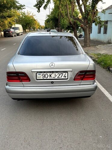 Mercedes E 280-2