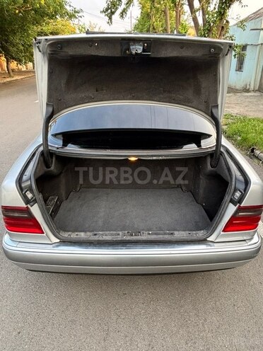 Mercedes E 280-14