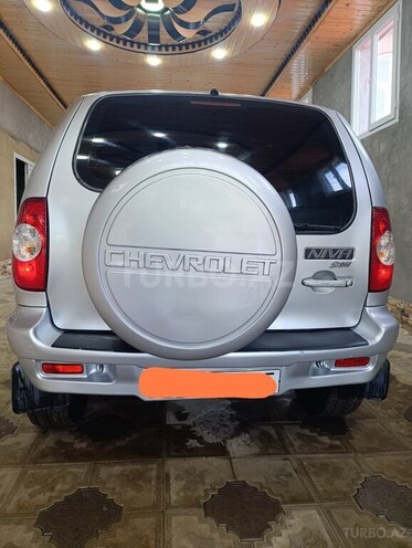 Chevrolet Niva-2