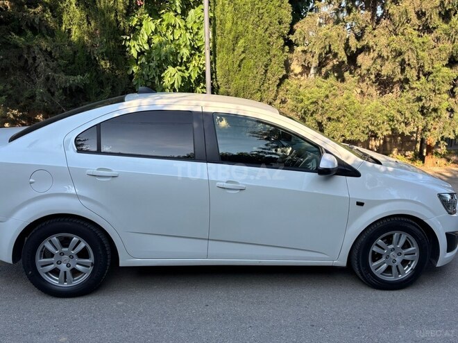 Chevrolet Aveo-7
