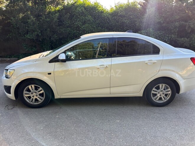 Chevrolet Aveo-4