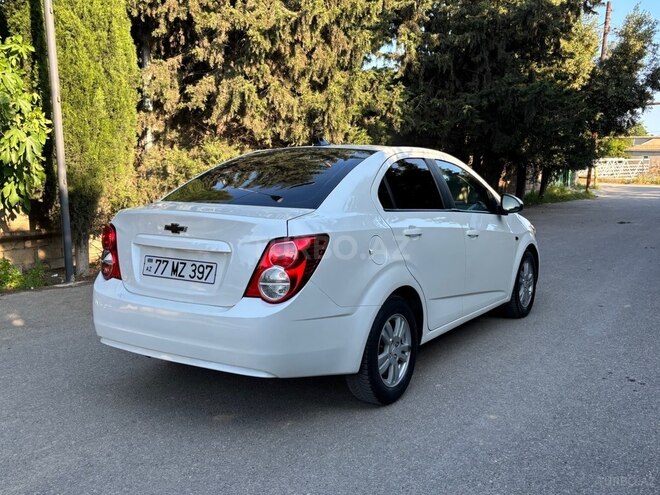 Chevrolet Aveo-8