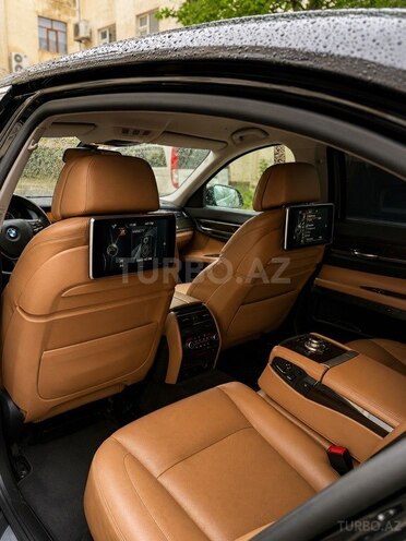 BMW 750-3