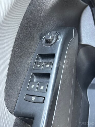 Chevrolet Aveo-15