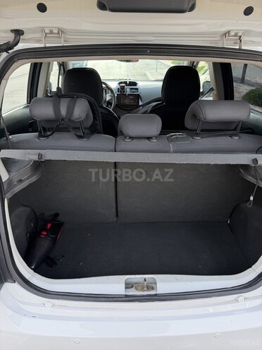 Chevrolet Spark-10