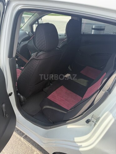 Chevrolet Spark-9