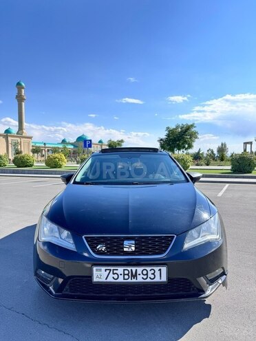 SEAT Leon-1
