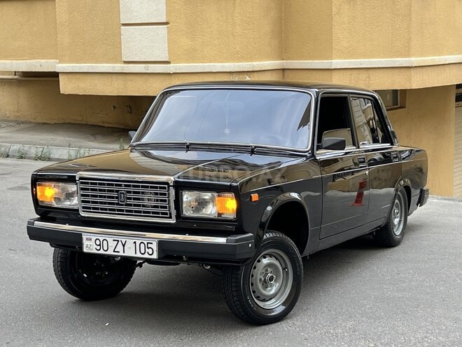 LADA (VAZ) 2107-2