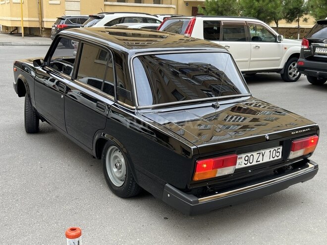 LADA (VAZ) 2107-4