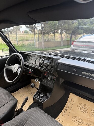 LADA (VAZ) 2107-15