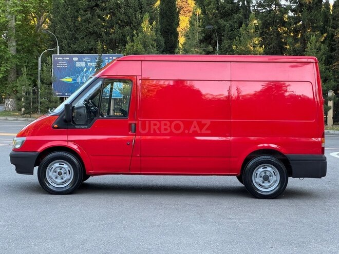 Ford Transit-8