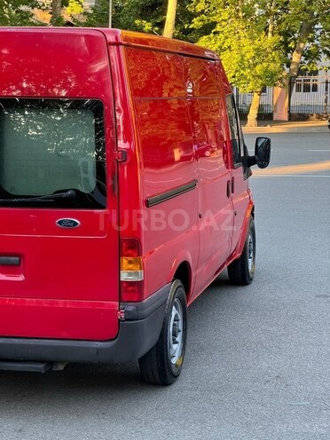 Ford Transit-10