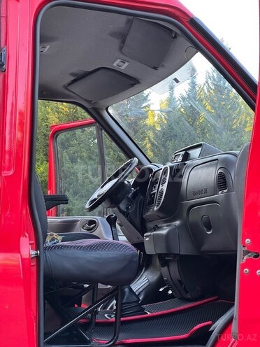 Ford Transit-15