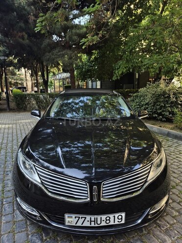 Lincoln MKZ-1