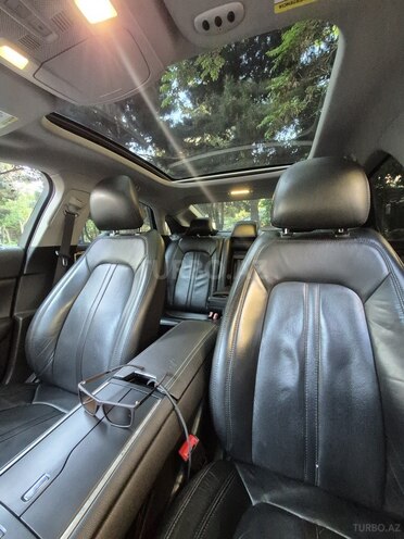 Lincoln MKZ-12