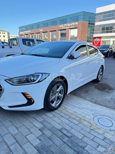 Hyundai Avante-11