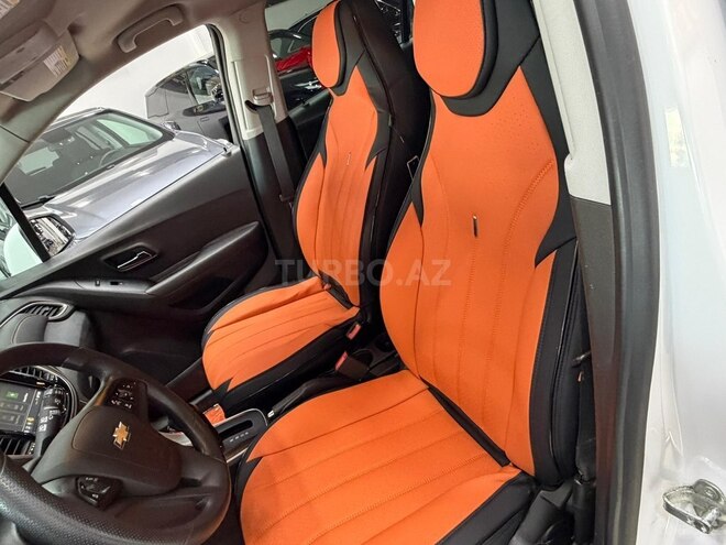 Chevrolet Trax-12