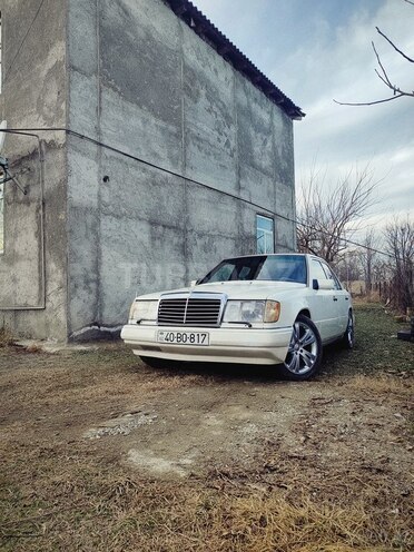 Mercedes 200 E-6