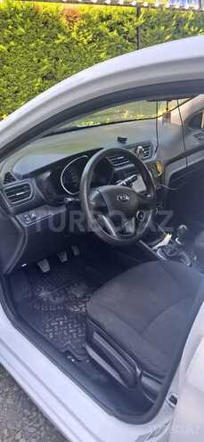 Kia Rio-3