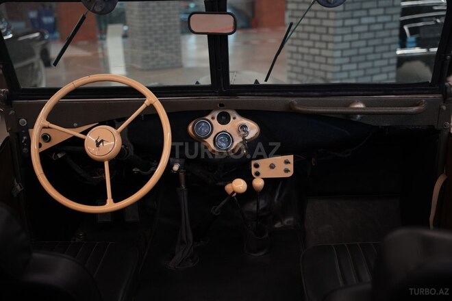 GAZ 67-4