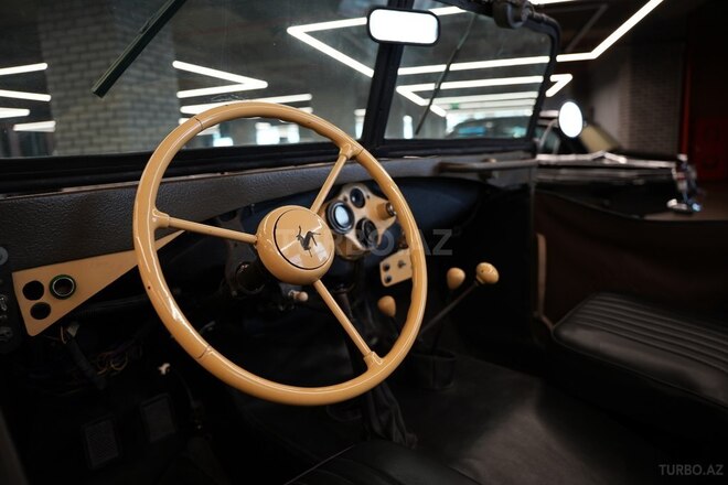GAZ 67-8