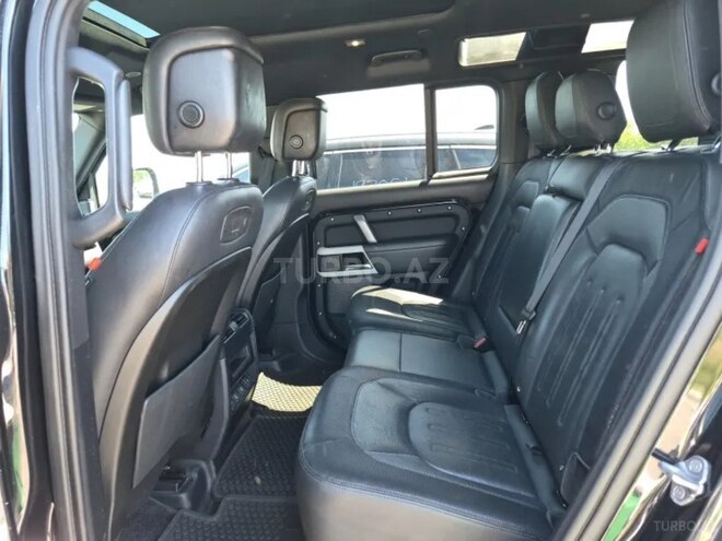 Land Rover Defender-8