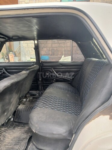 LADA (VAZ) 21011-4