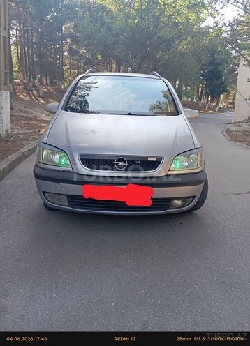 Opel Zafira-1