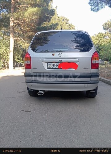 Opel Zafira-2
