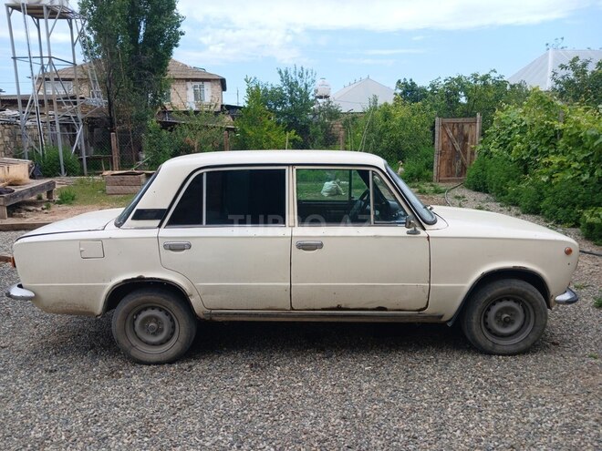 LADA (VAZ) 21011-11