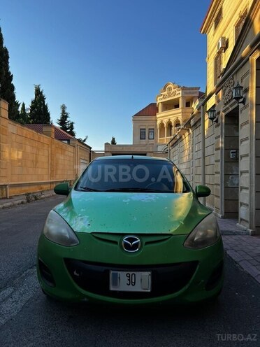 Mazda 2-1