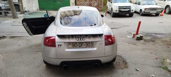 Audi TT-8