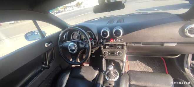 Audi TT-7