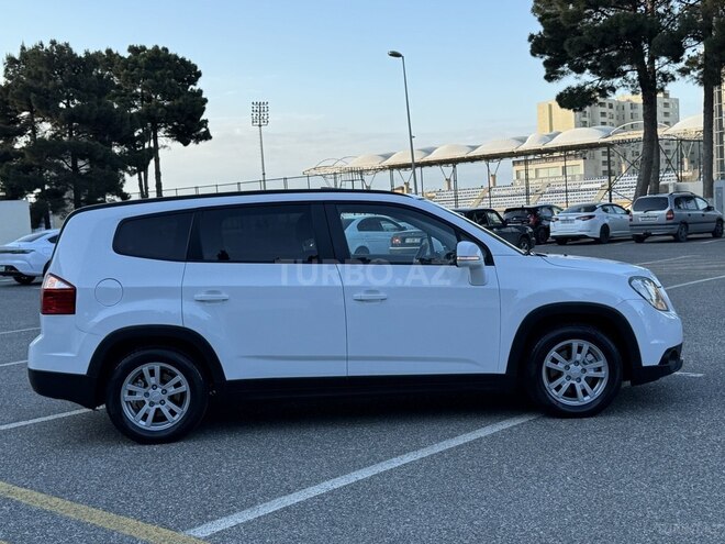 Chevrolet Orlando-11