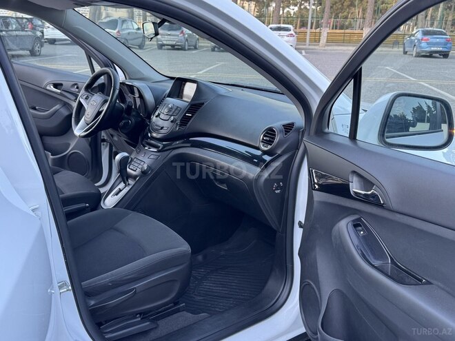 Chevrolet Orlando-15