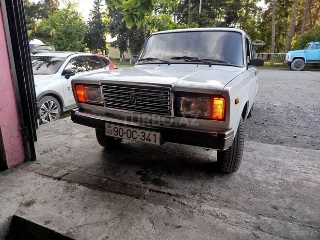 LADA (VAZ) 2107-1